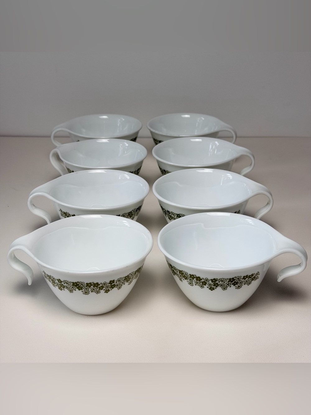 Vintage Corelle Corning Spring Blossom Crazy Daisy Hook Handle 8pcs set Cups